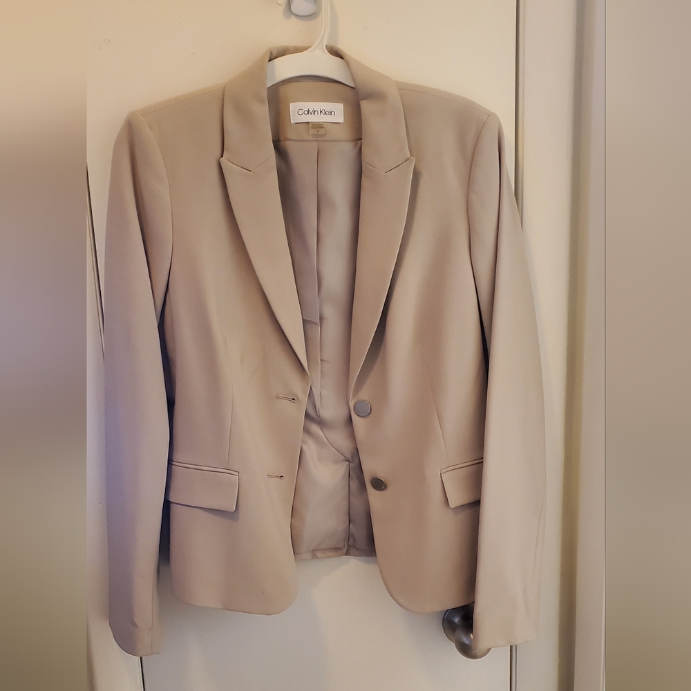 Elegant Beige Blazer